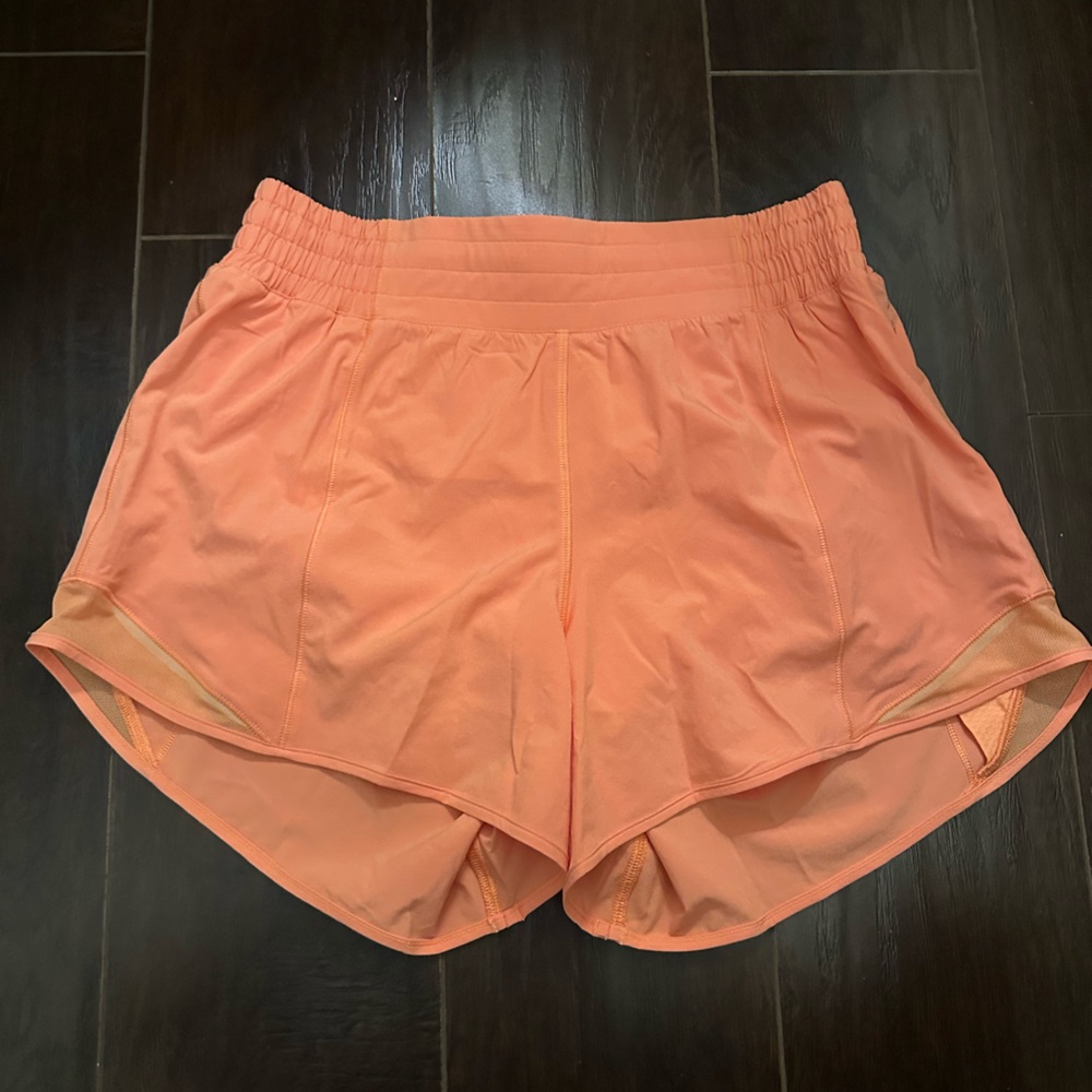 Lululemon HR hotty hots 4 inch